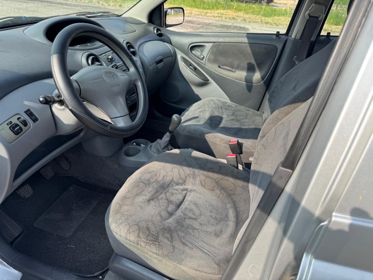 Toyota Yaris 1.0i 16V cat 5 porte