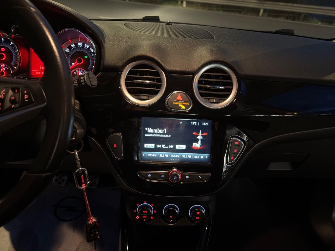 Opel Adam 1.4 87 CV GPL Tech Glam