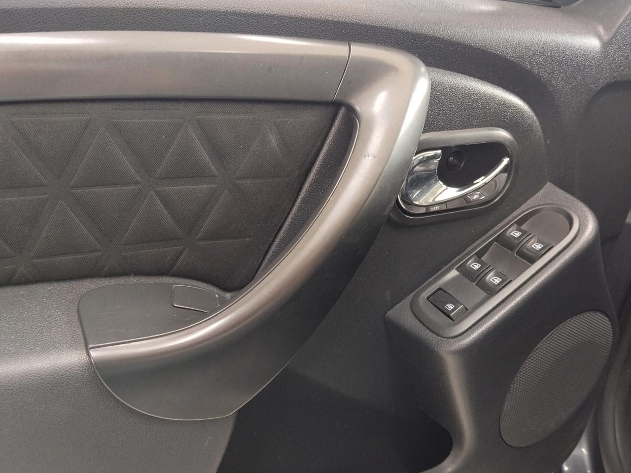 Dacia Duster 1.5 diesel 2016 CON GARANZIA