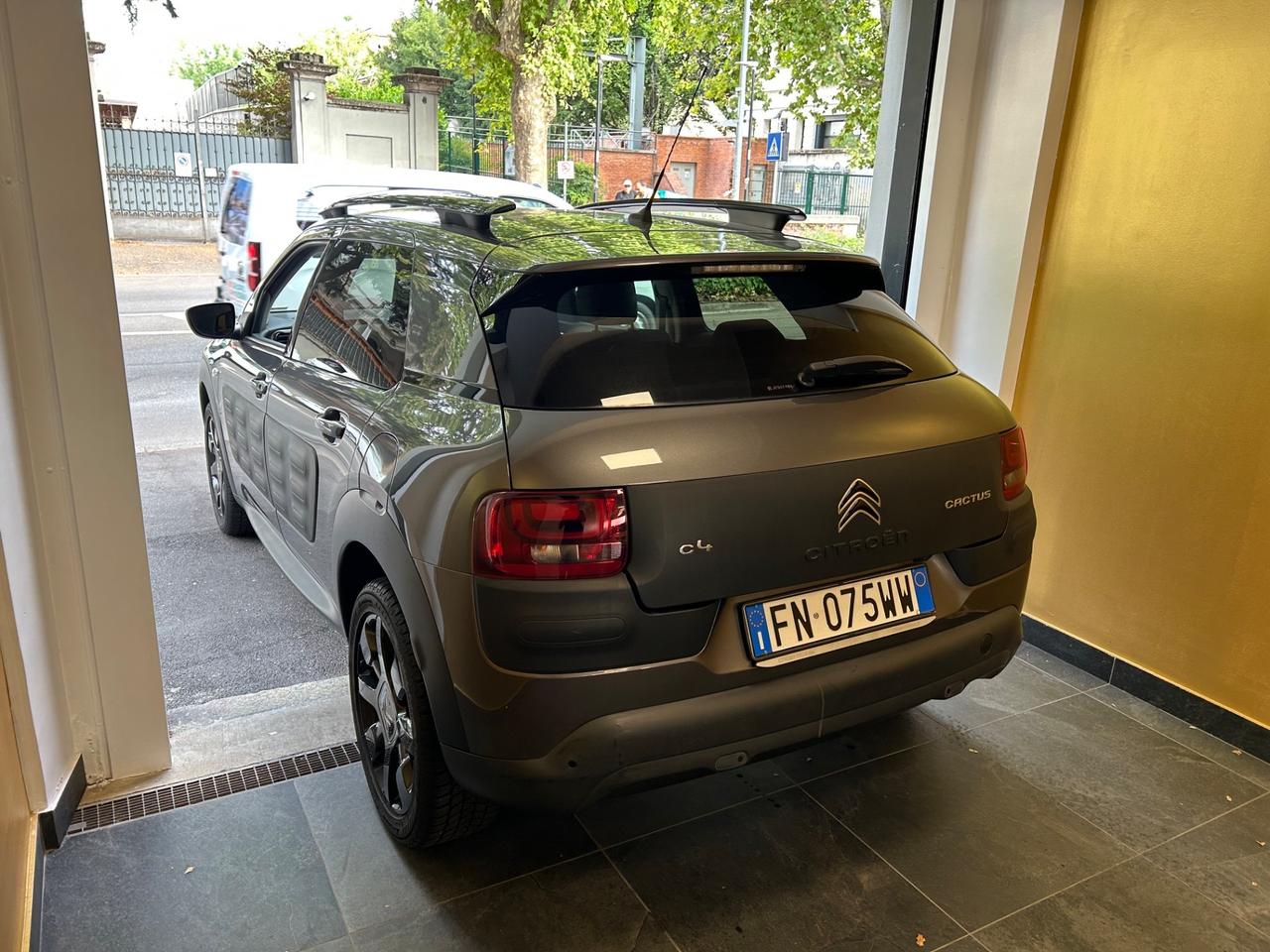 Citroen C4 Cactus 1.2 PureTech AirBump 82cv Shine EURO 6!!!