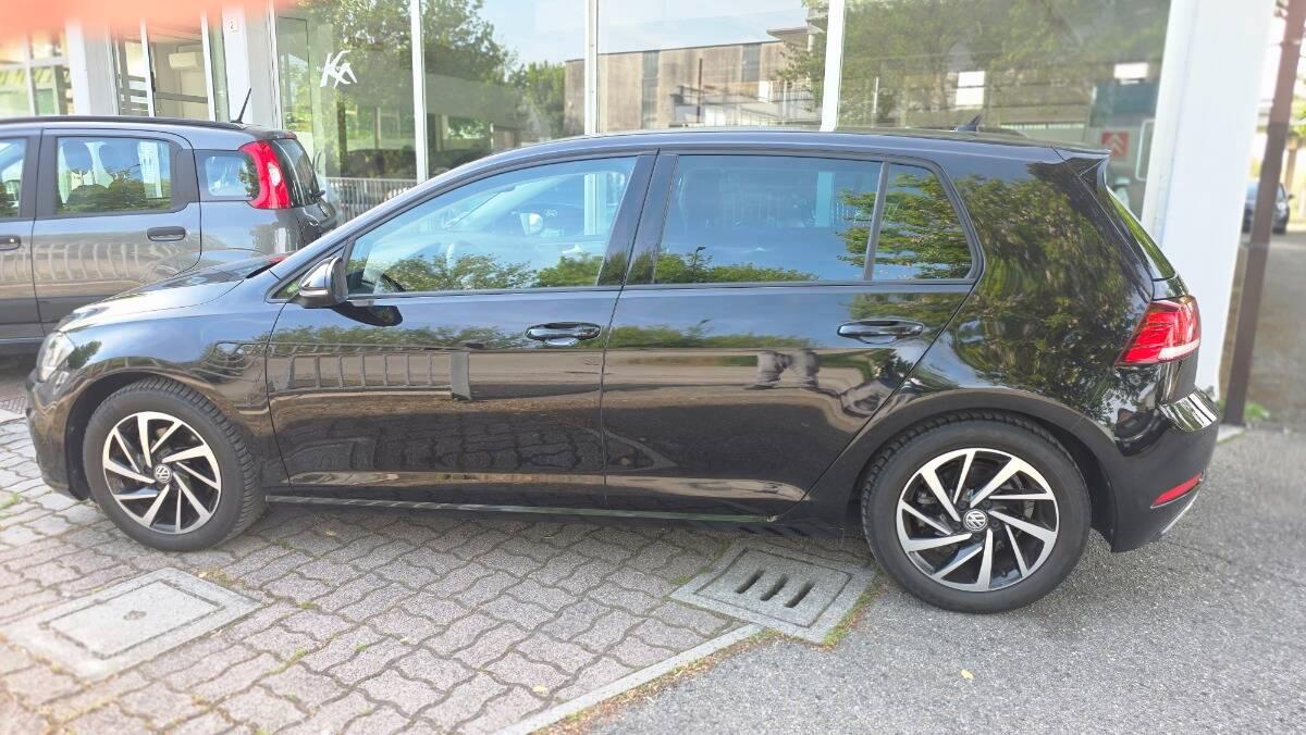 Volkswagen Golf 1.5 tsi Business 130cv dsg