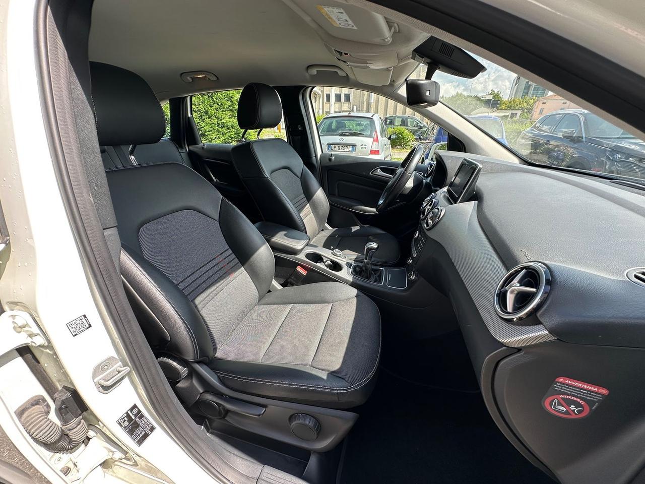 Mercedes-Benz B 180 Sport B 180 D BlueEFFICIENCY