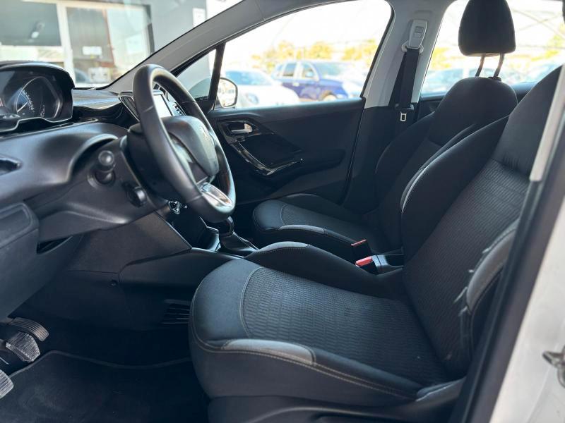 Peugeot 208 5 Porte 208 5p 1.2 puretech Active 82cv