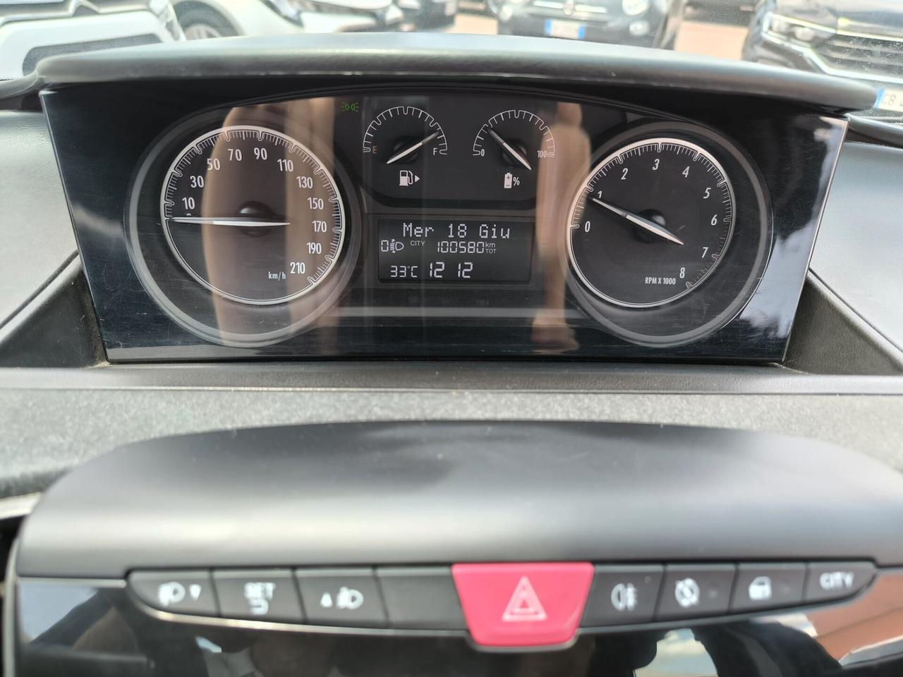 Lancia Ypsilon 1.0 FireFly 5 porte S&S Hybrid Ecochic Silver