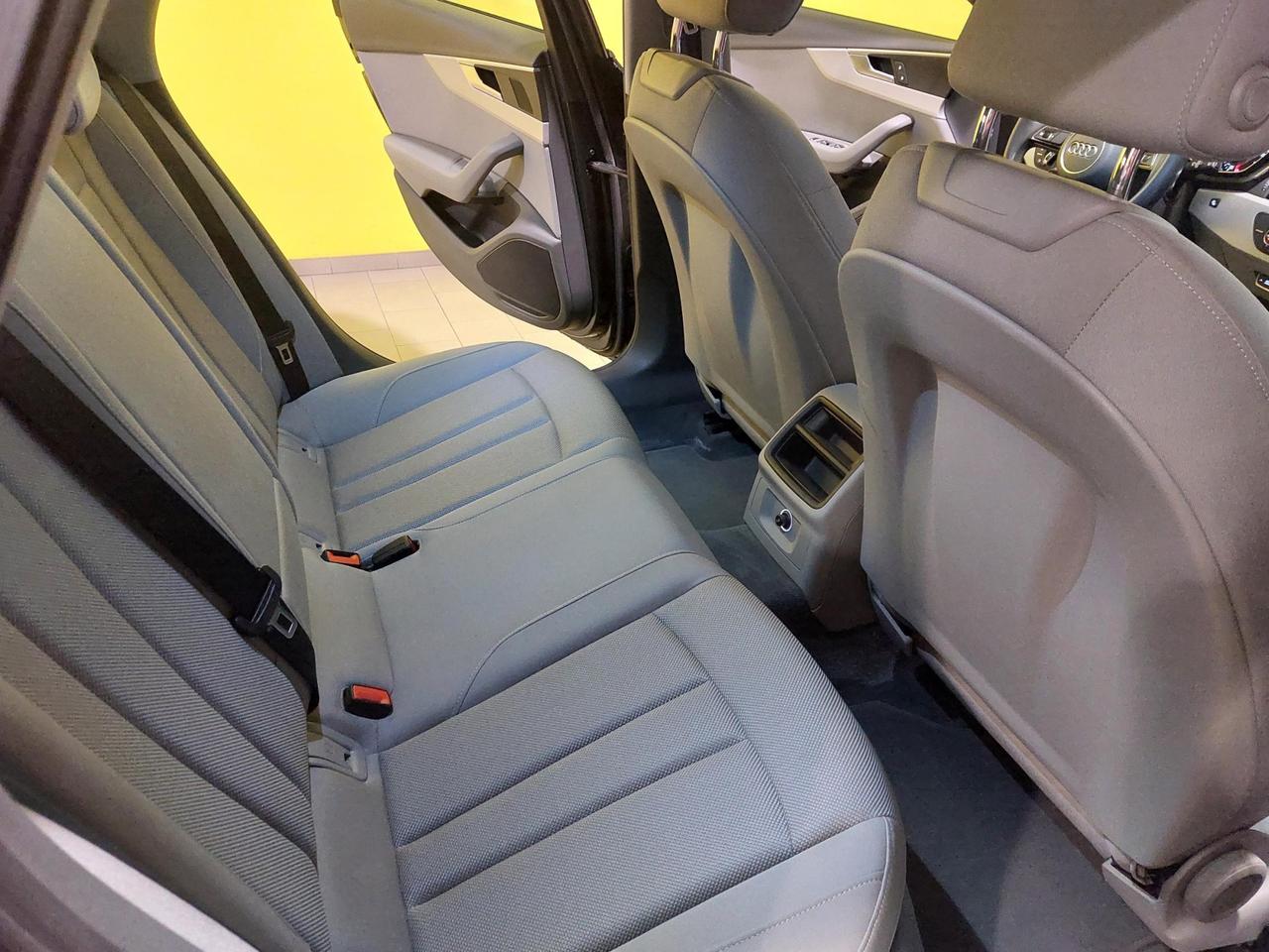 Audi A4 Avant 35 2.0 tdi mhev Business 163cv s-tronic