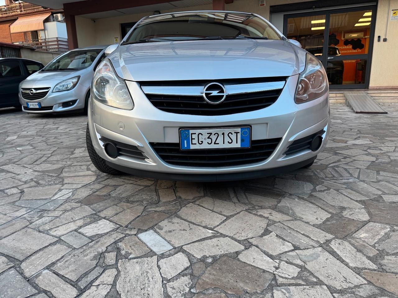 Opel Corsa 1.2 3 porte Club