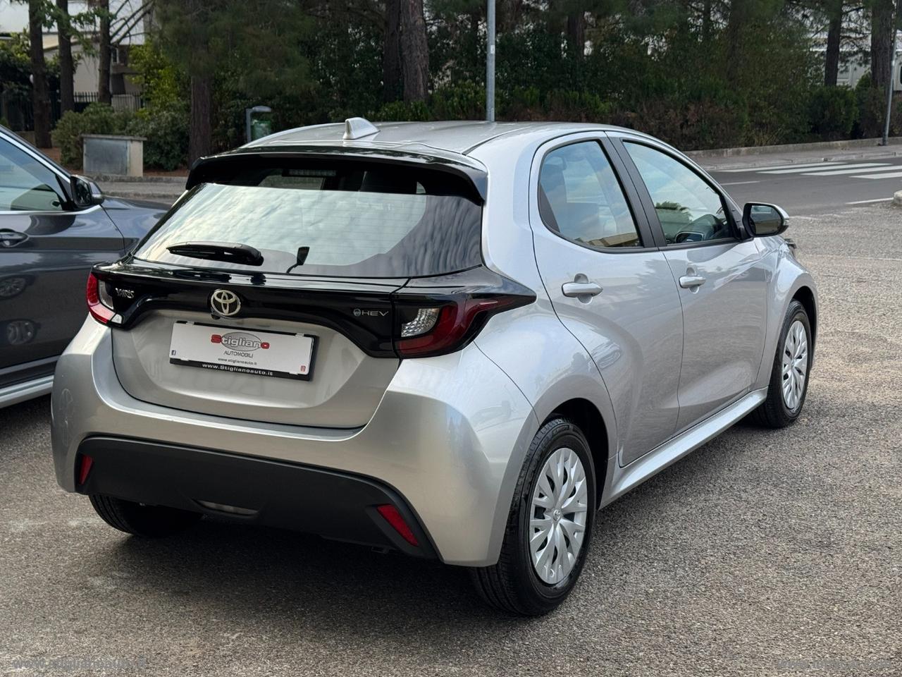 TOYOTA Yaris 1.5 Hybrid 5p. Business PACK