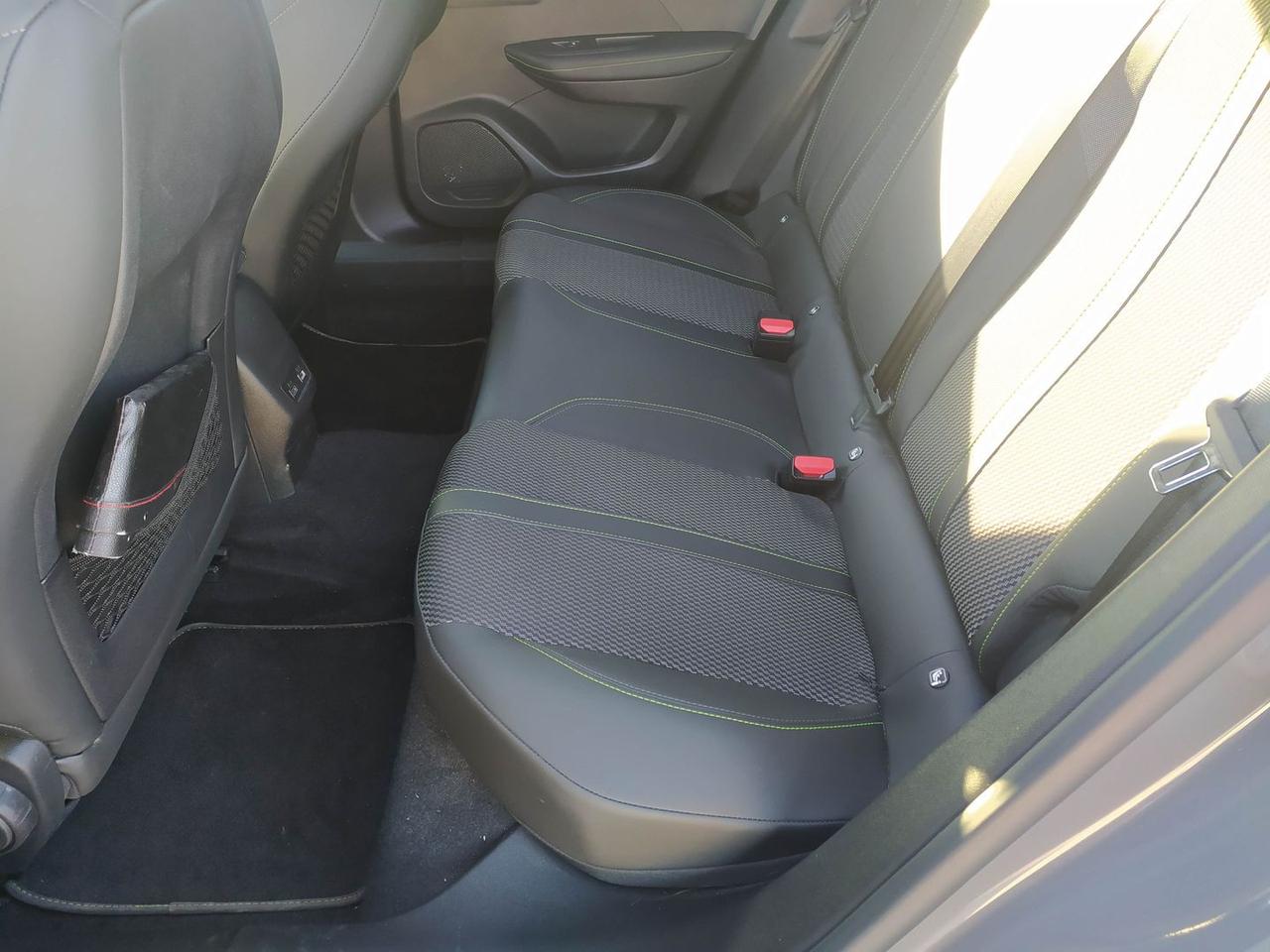 Peugeot 2008 GT e-2008 156 #8105