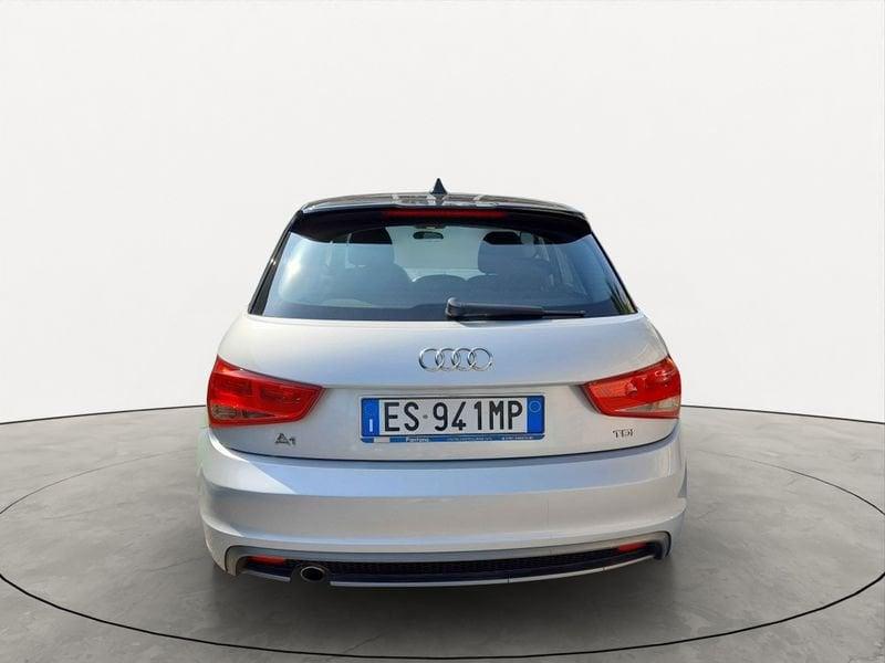 Audi A1 Sportback 1.6 tdi Admired s-tronic Sline esterno