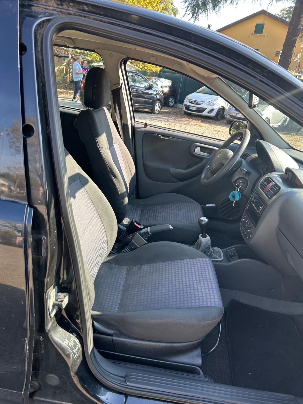 Opel Corsa 1.3 CDTI 75CV 5 porte Club 100.000km