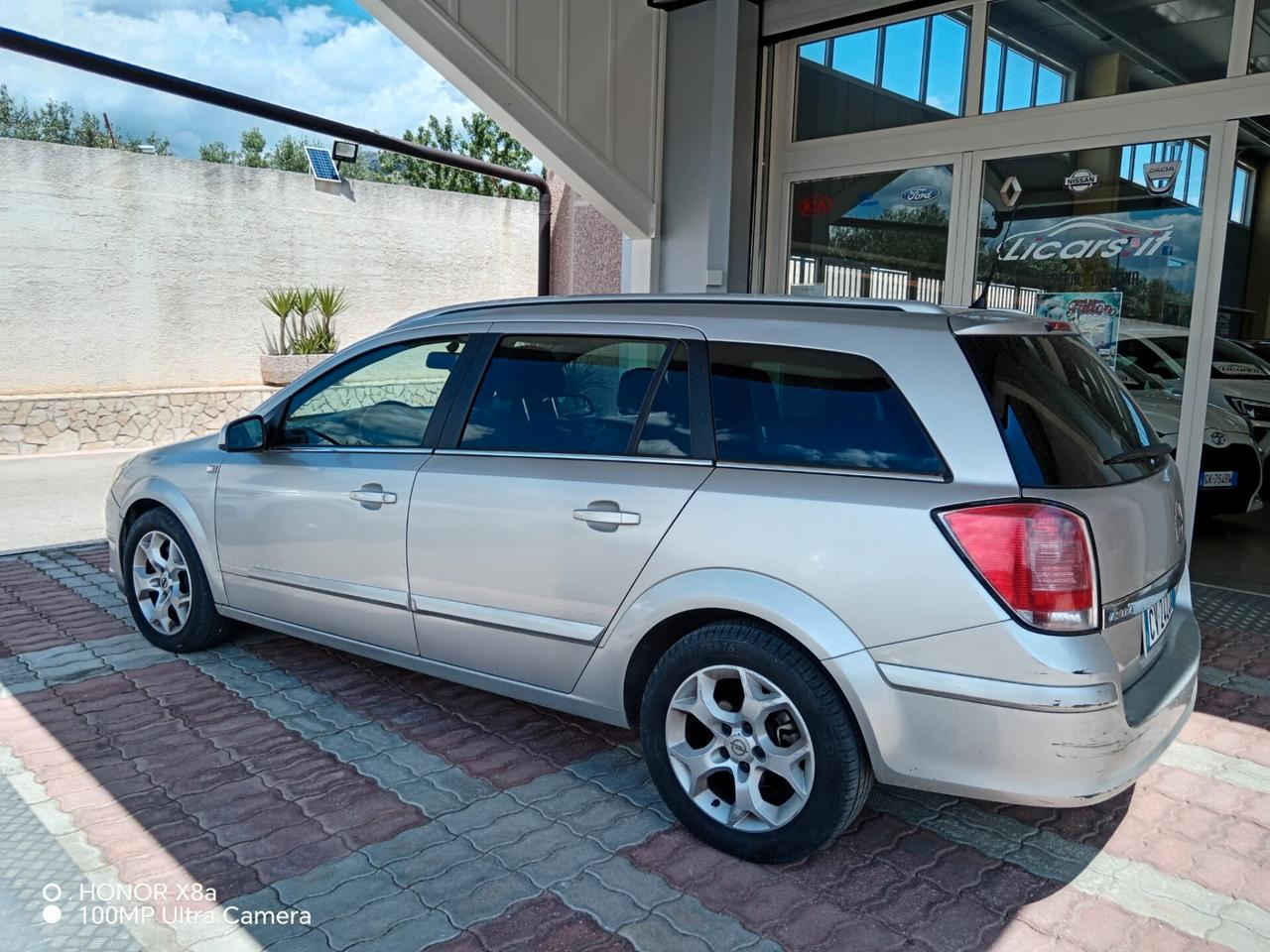 Opel Astra 1.9 CDTI 120CV Station Wagon Cosmo