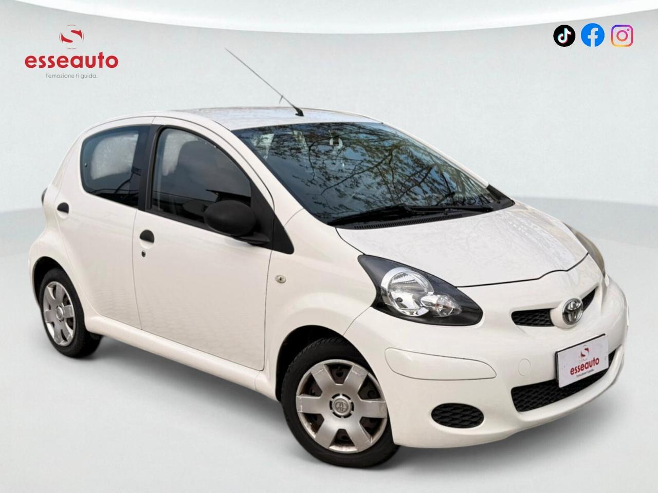 Toyota Aygo 1.0 12V VVT-i 5 porte Deep Ocean Connect