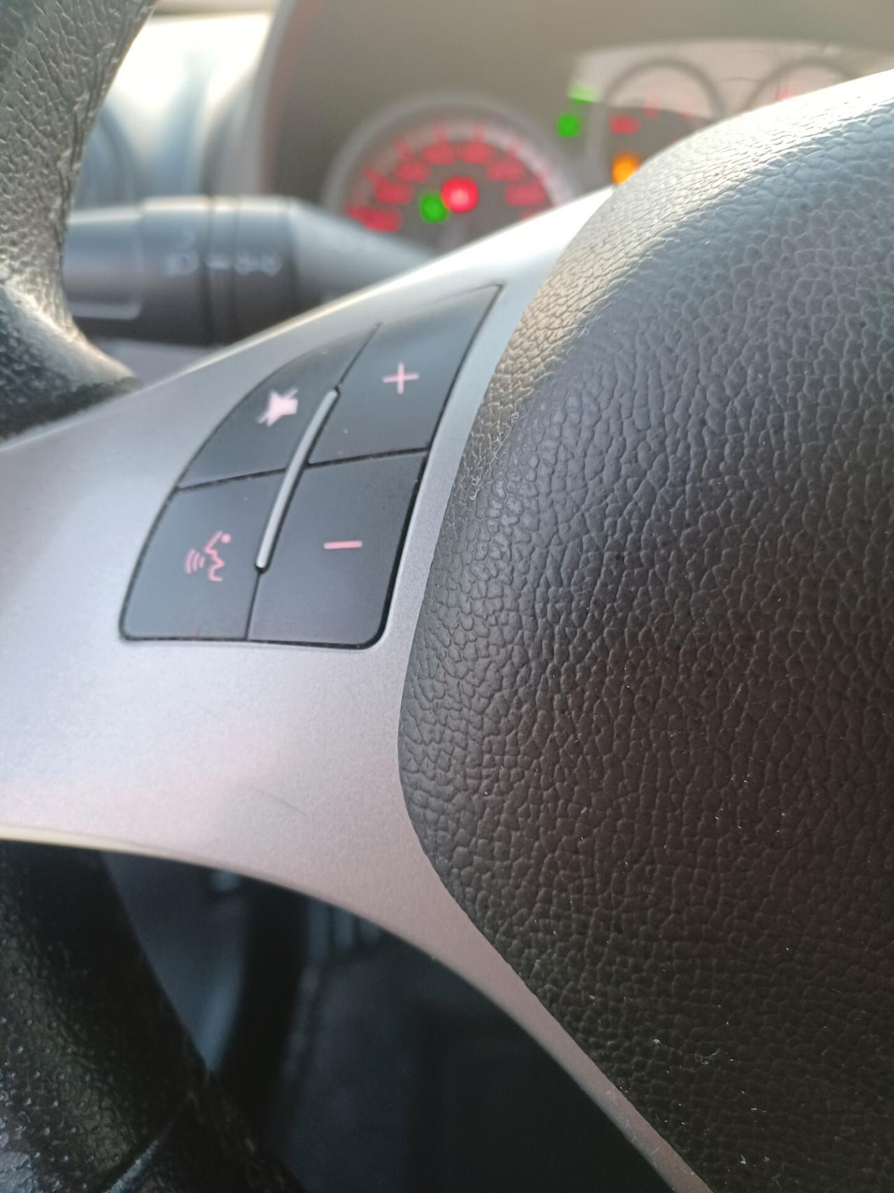 Alfa Romeo MiTo 1.3 JTDm DISTINCTIVE 2014