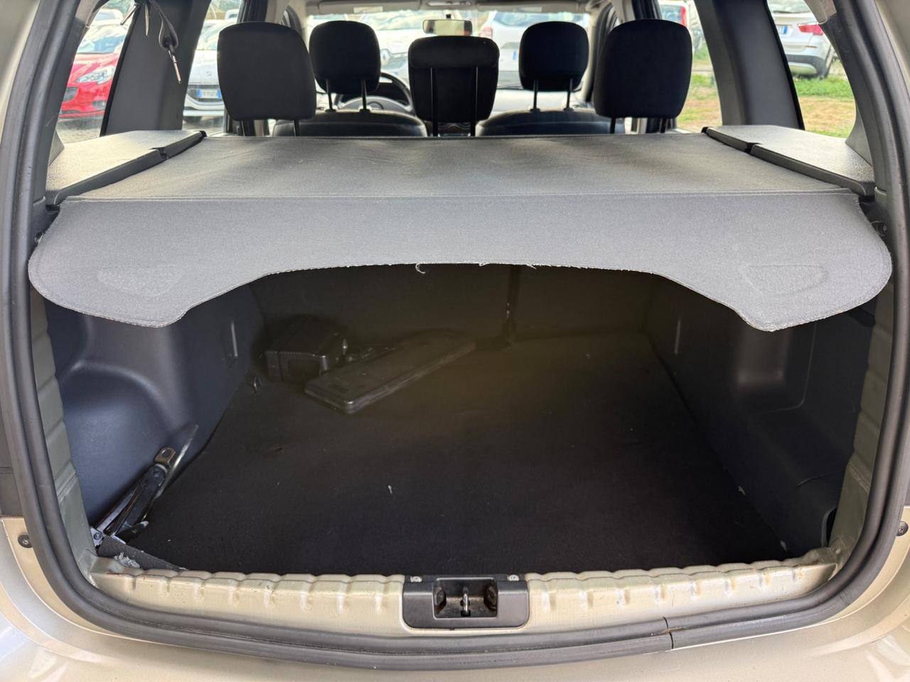Dacia Duster 1.6 GPL Lauréate