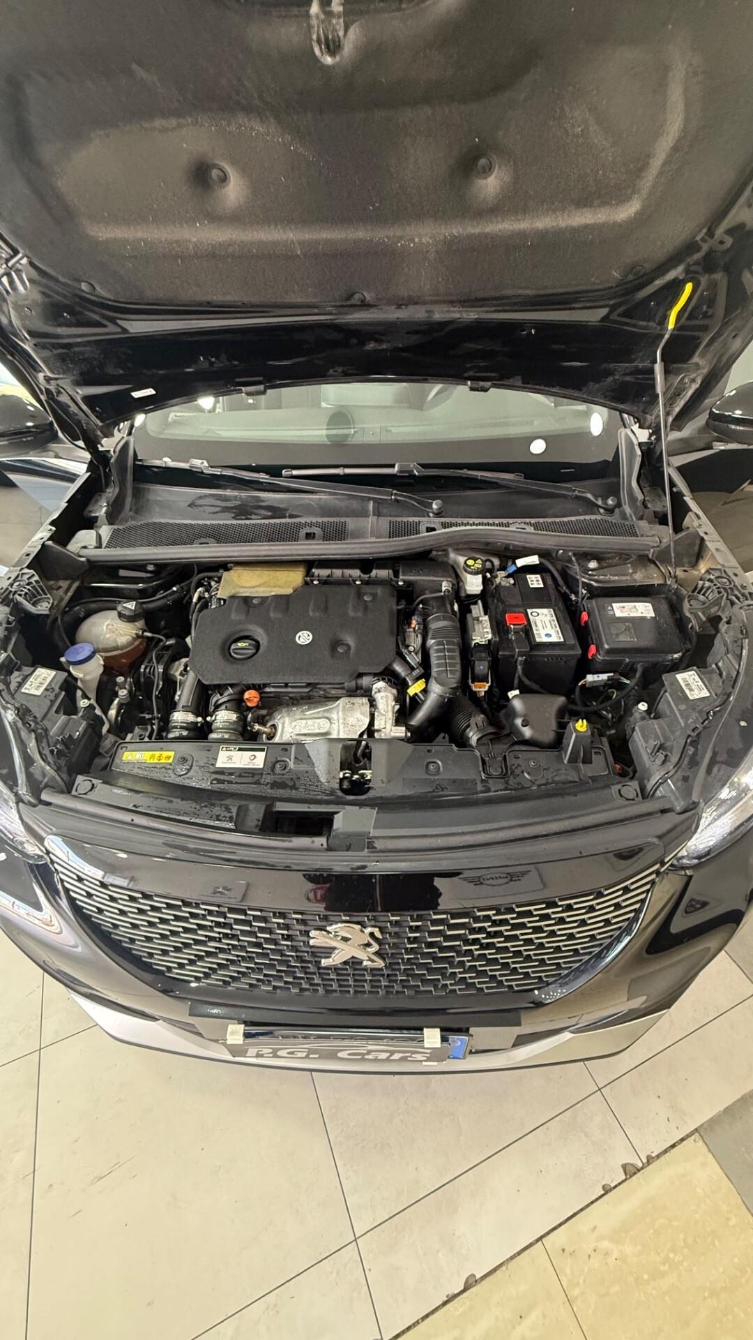Peugeot 2008 BlueHDi 130 S&S EAT8 Allure