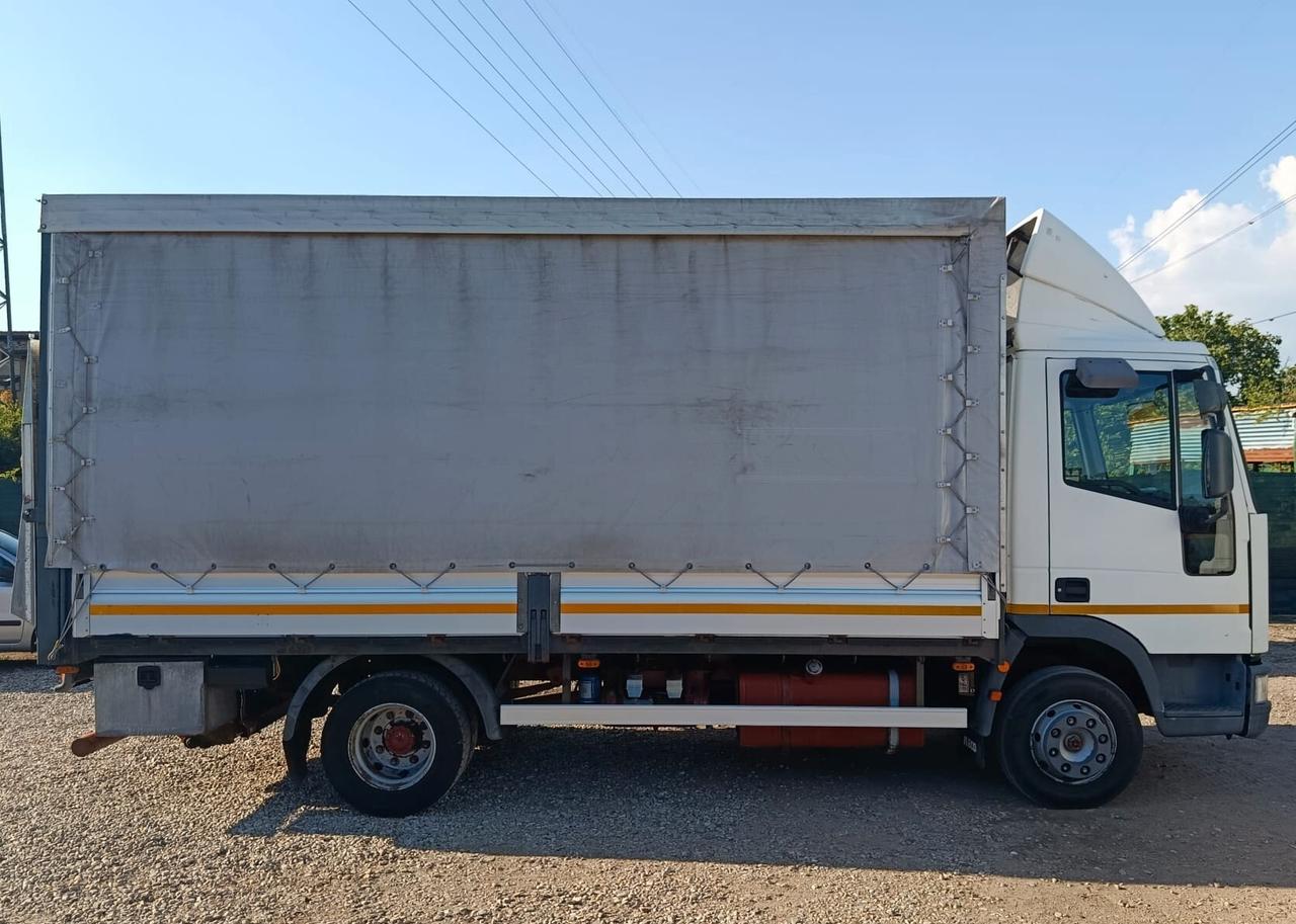 Iveco Eurocargo pedana idraulica centina e telo