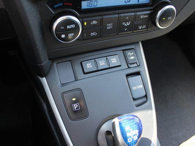 TOYOTA Auris Touring Sports 1.8 Hybrid Lounge