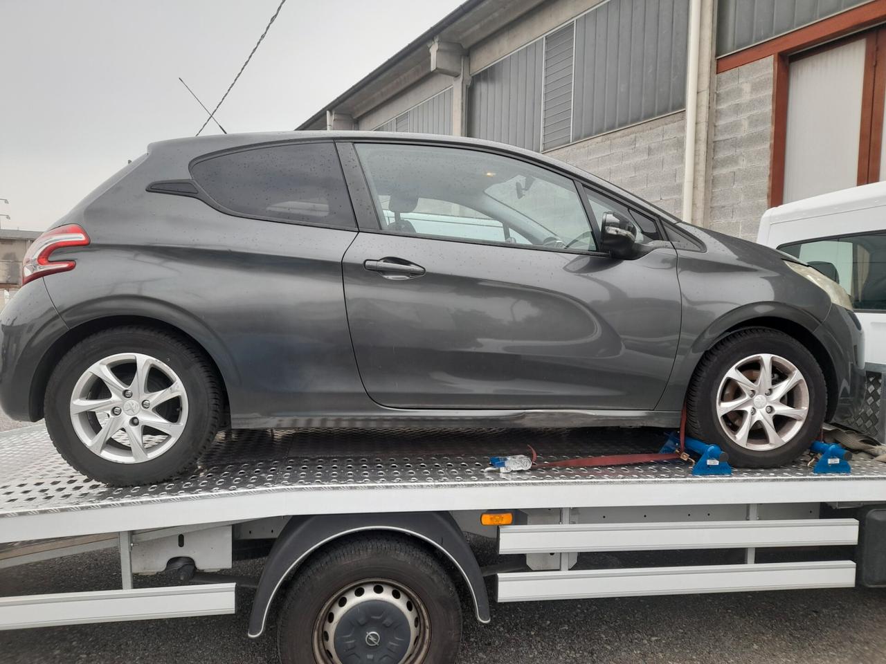 Peugeot 208 1.2 VTi 82 CV 3 porte Allure