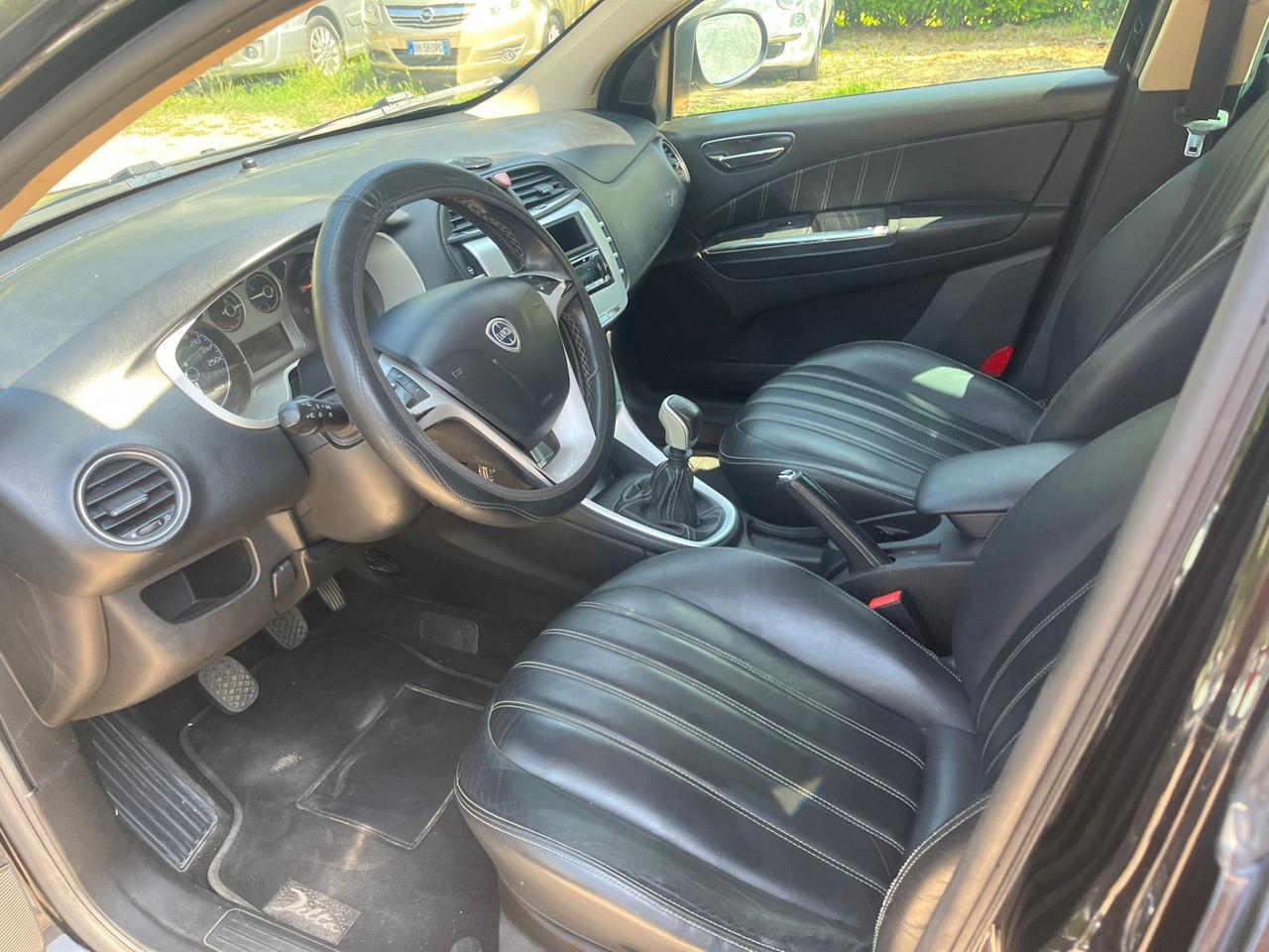 Lancia Delta 1.9 MJT Twinturbo DPF Executive