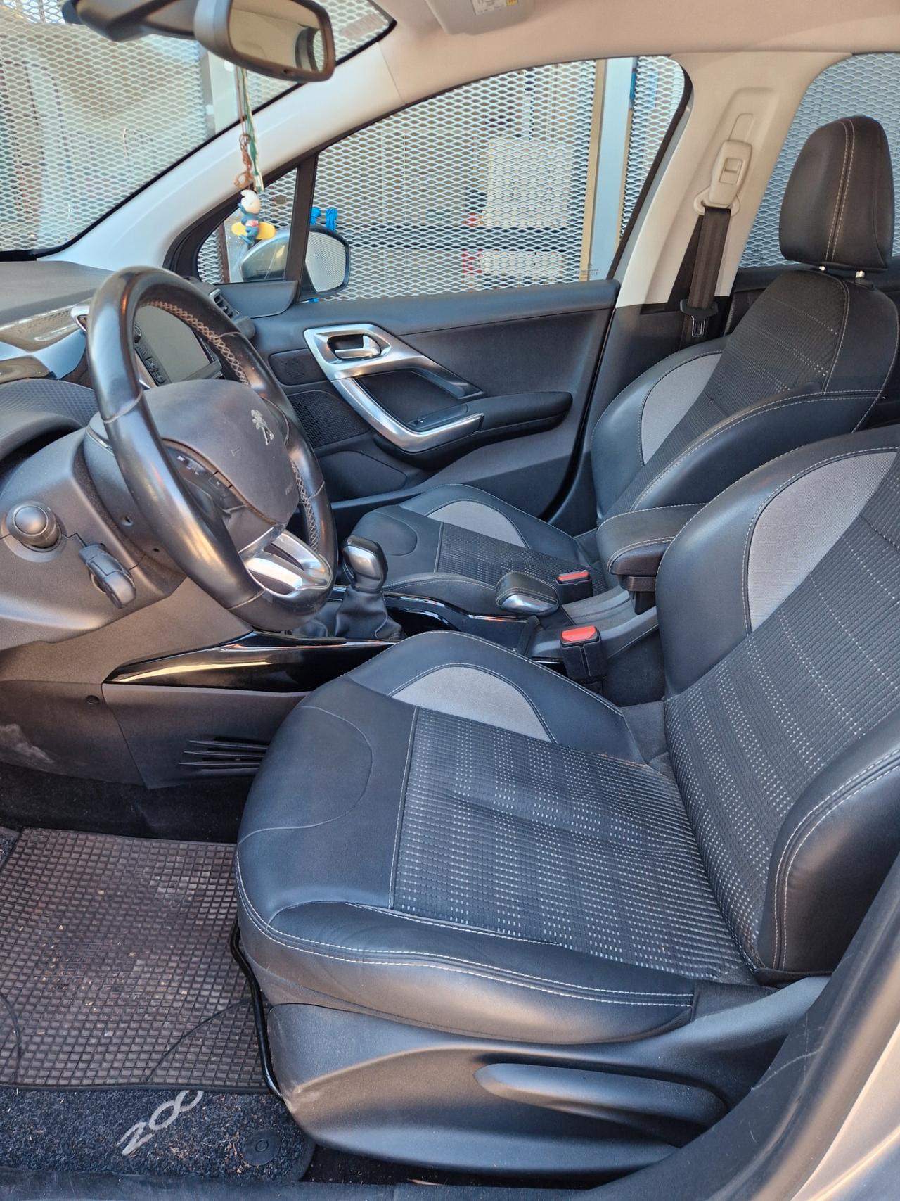 Peugeot 2008 1.2 Benz 110CV - 2016