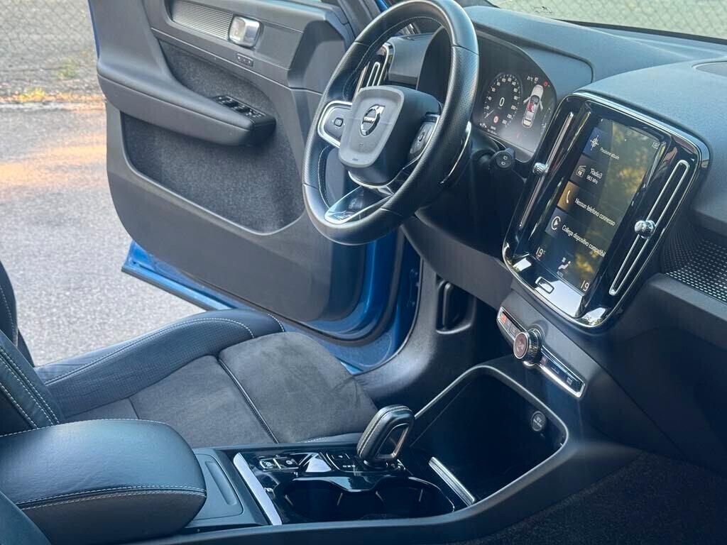 Volvo XC40 T5 AWD Geartronic R-design 84000km benzina