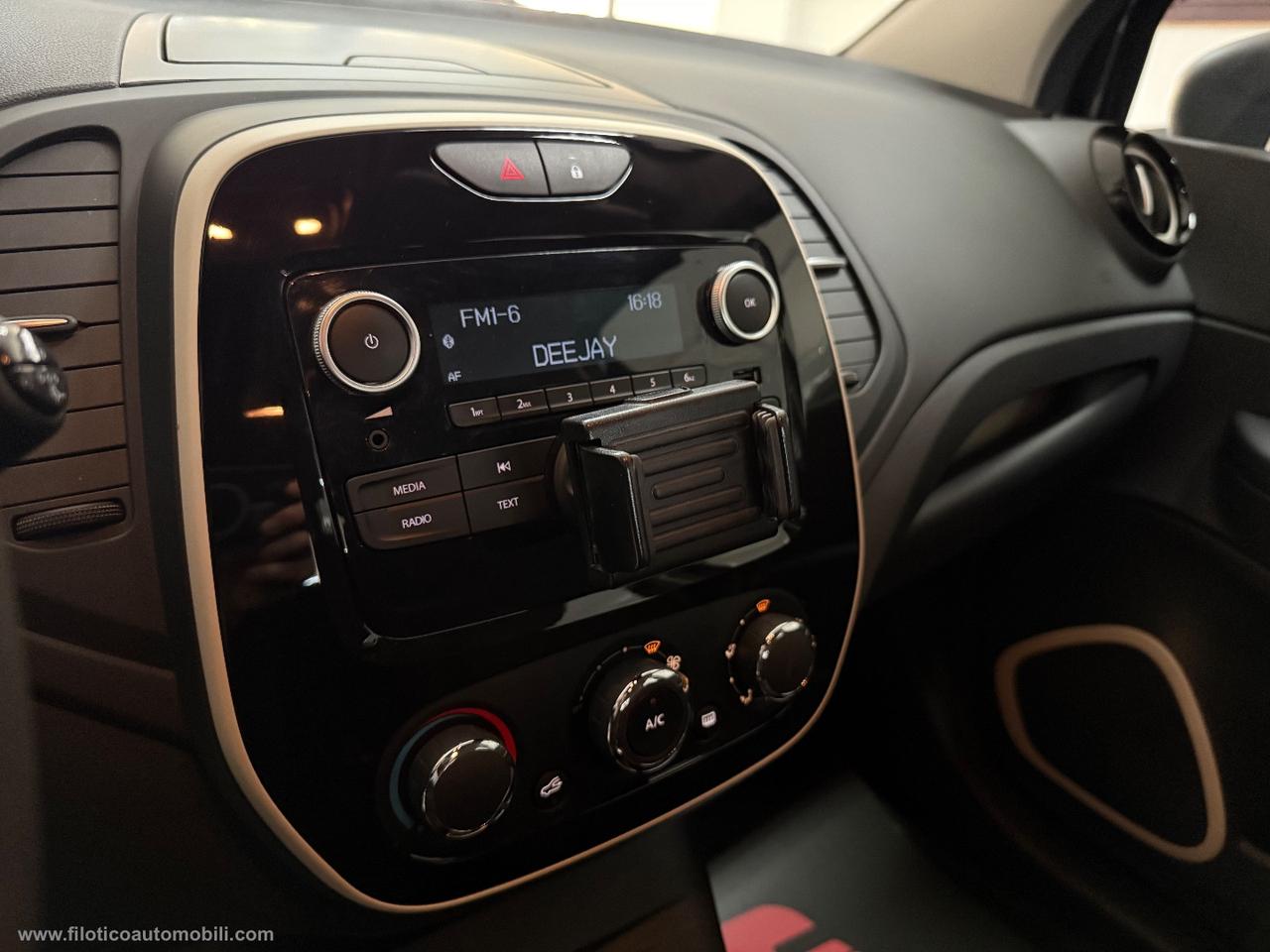 RENAULT Captur dCi 8V 90 CV Life BLUETOOTH - TAGLIANDATA