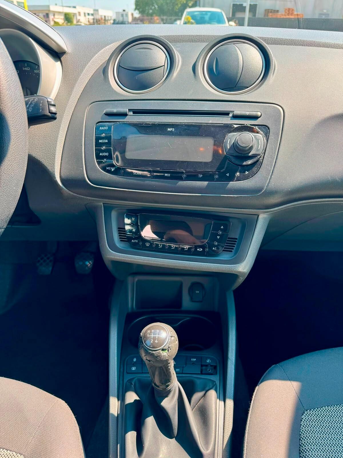 SEAT IBIZA 1.2 BENZINA - NEOPATENTE