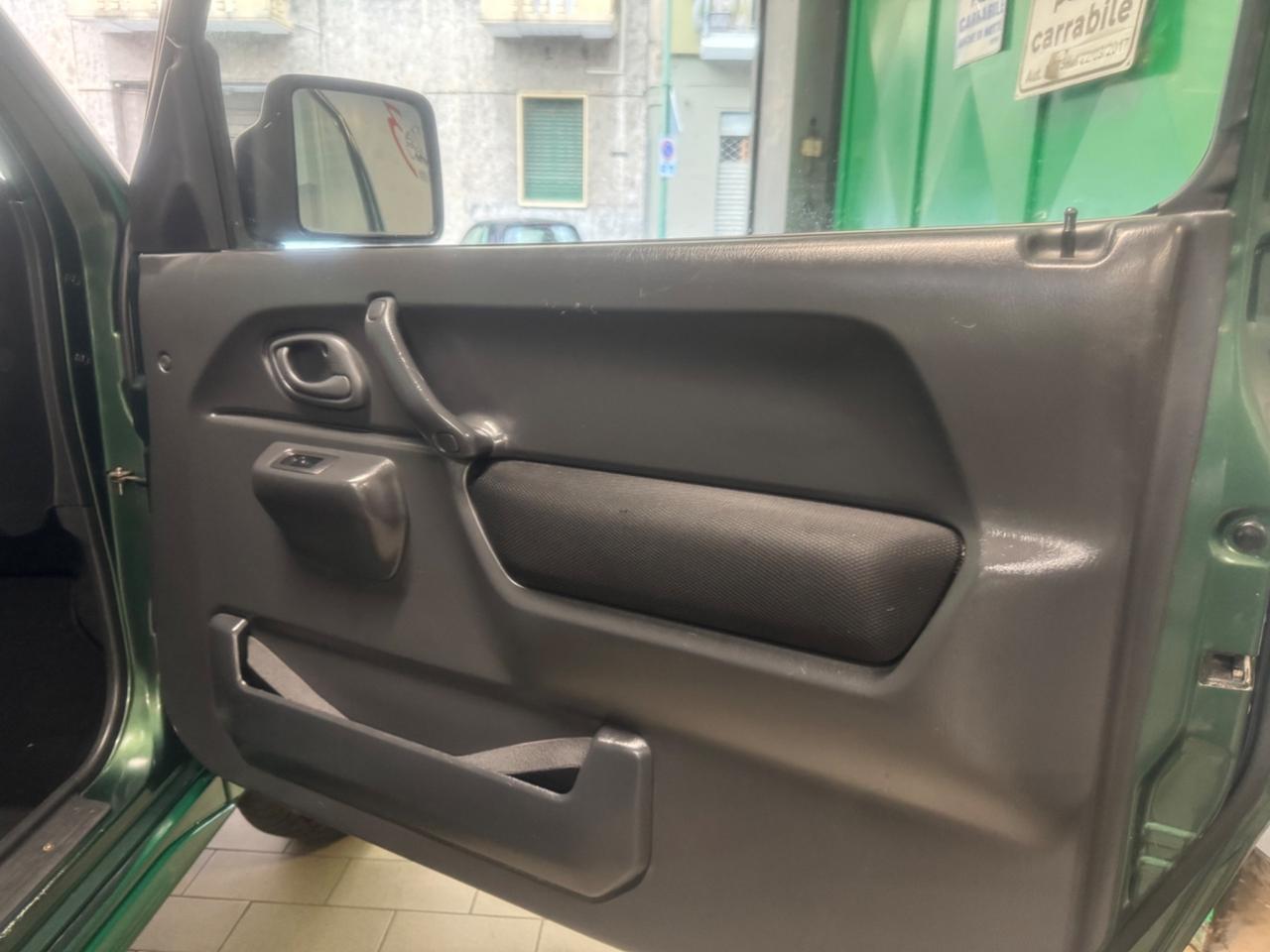 Suzuki Jimny 1.3i 16V cat 4WD JLX