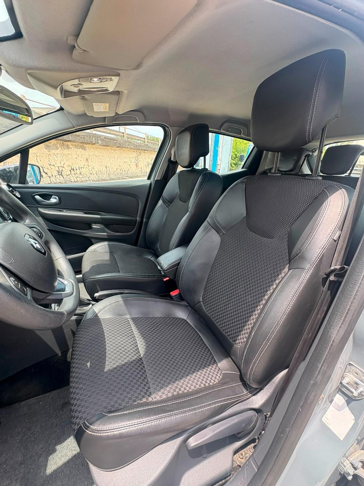 Renault Clio TCe 12V 90 CV GPL 5 porte Moschino Zen