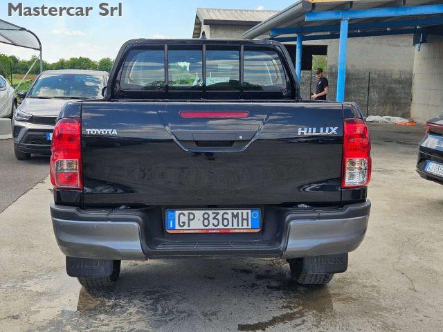 TOYOTA Hilux Hilux IV 2.4 d-4d double cab Comfort 4wd - GP836MH