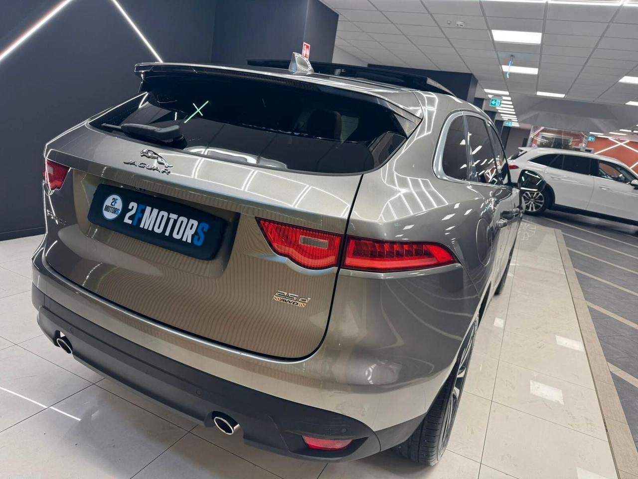 Jaguar F-Pace 3.0 D V6 300 CV AWD aut. Portfolio