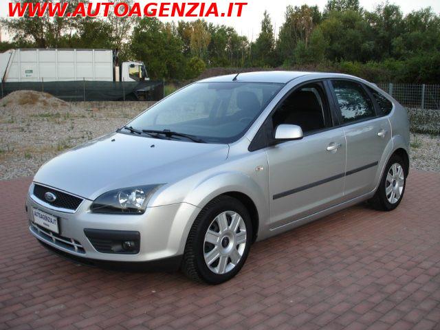 FORD Focus 1.6 TDCi (90CV) 5p. (POCHI KM)