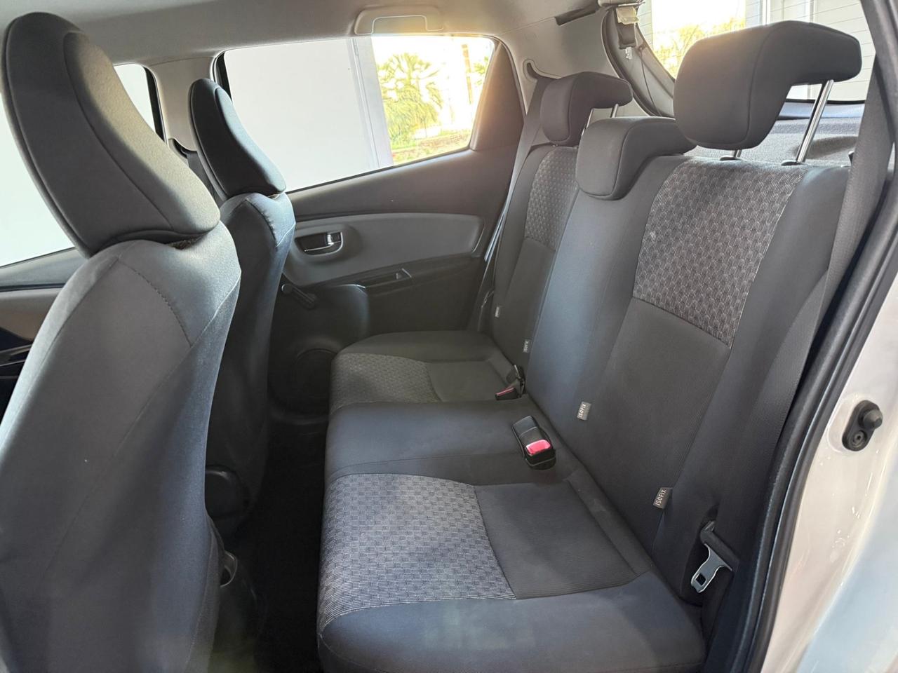 Toyota Yaris 1.0 5 porte Lounge-84.000 Km