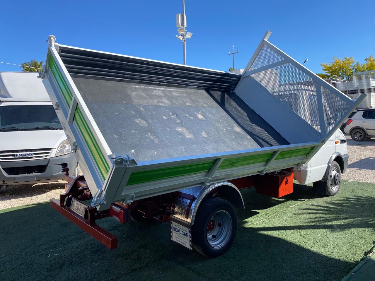 Iveco Daily 35-12 Ribaltabile Trilaterale 3 Posti