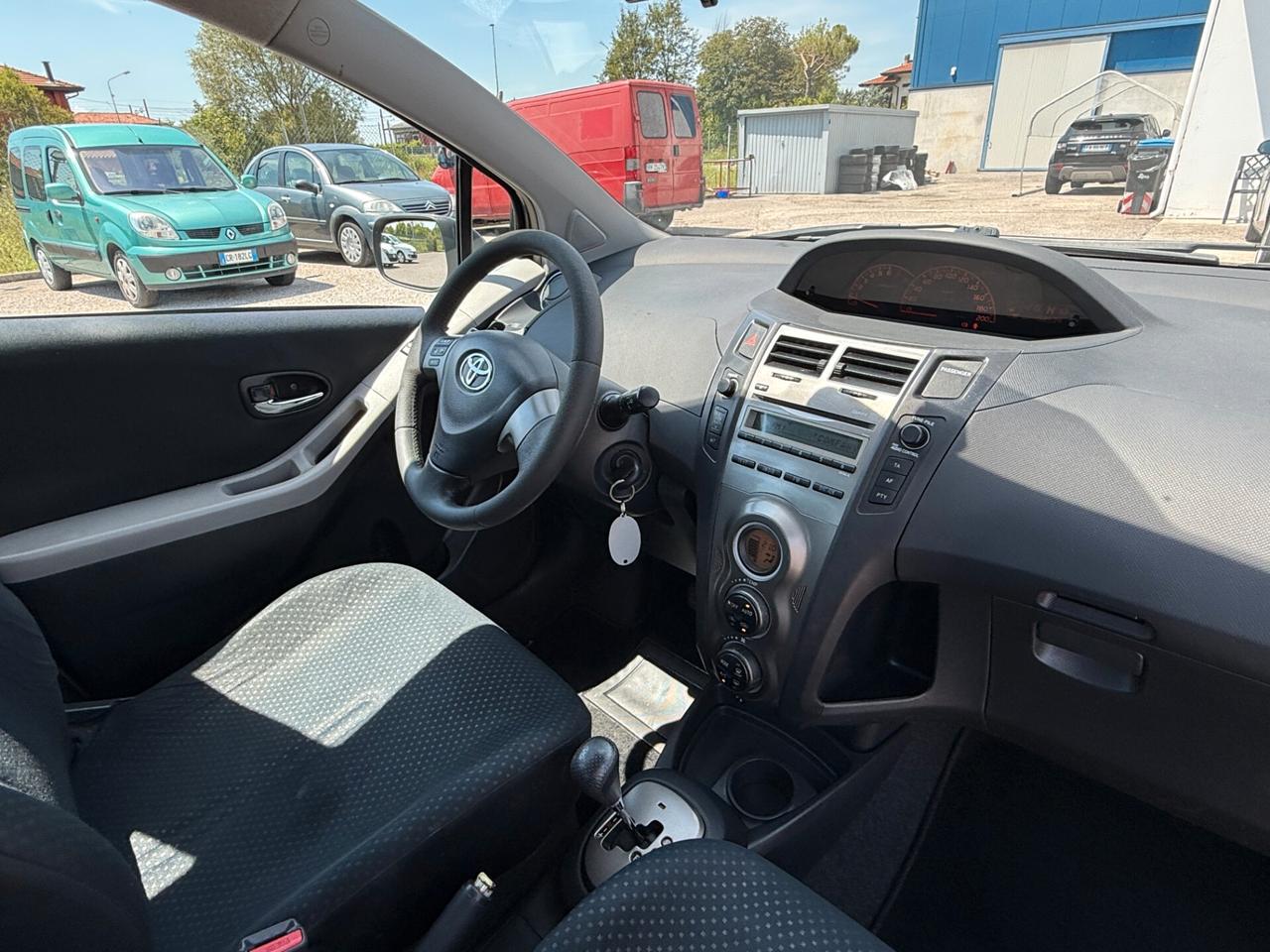 Toyota Yaris 1.3 5 porte M-MT Sol
