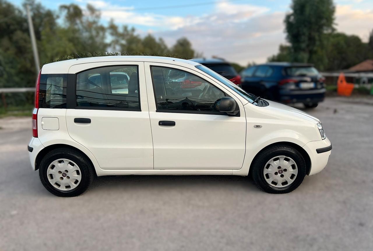 FIAT PANDA 1.2 emotion-2011
