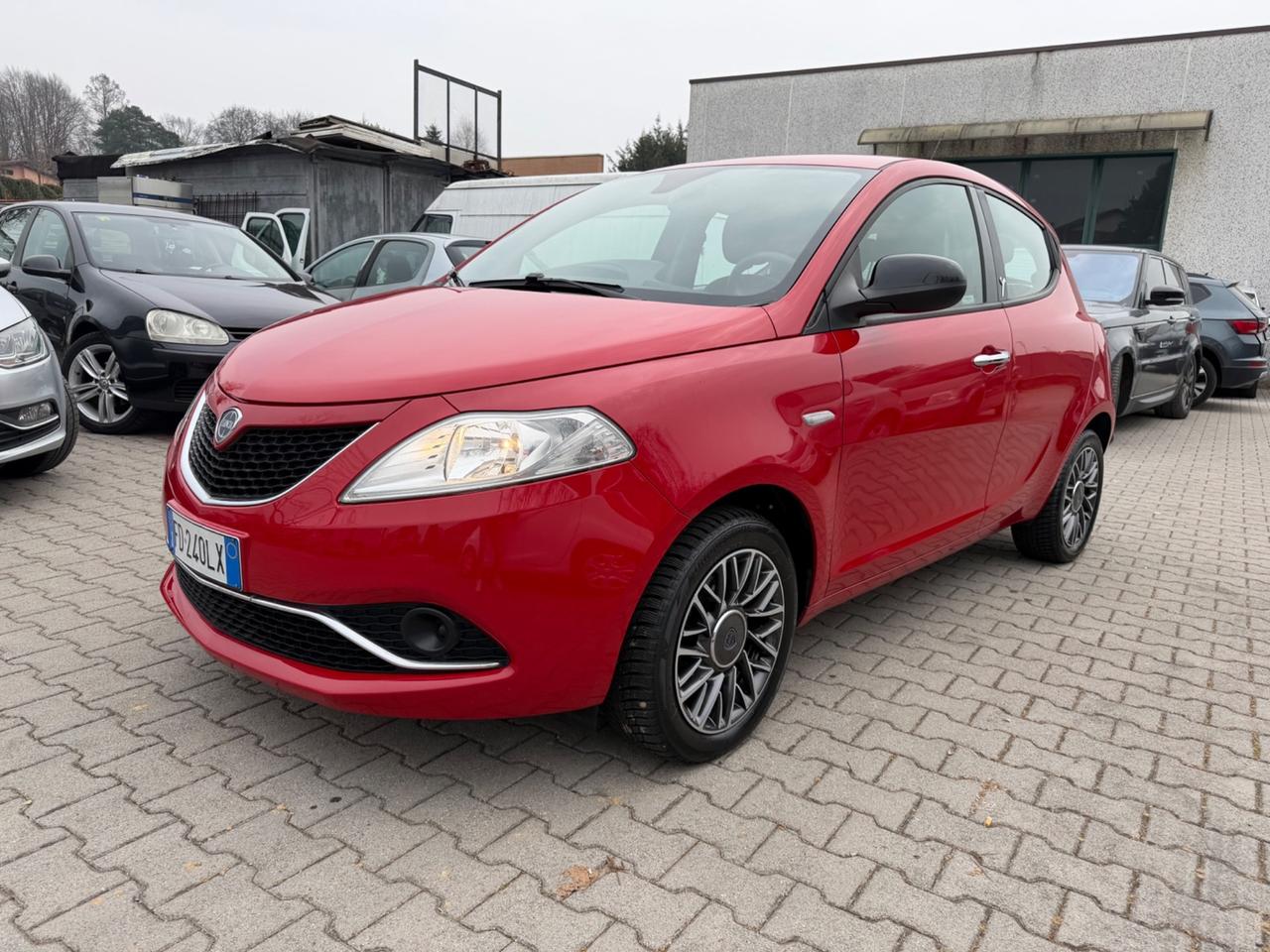 Lancia Ypsilon 1.2 69 CV 5 porte Platinum