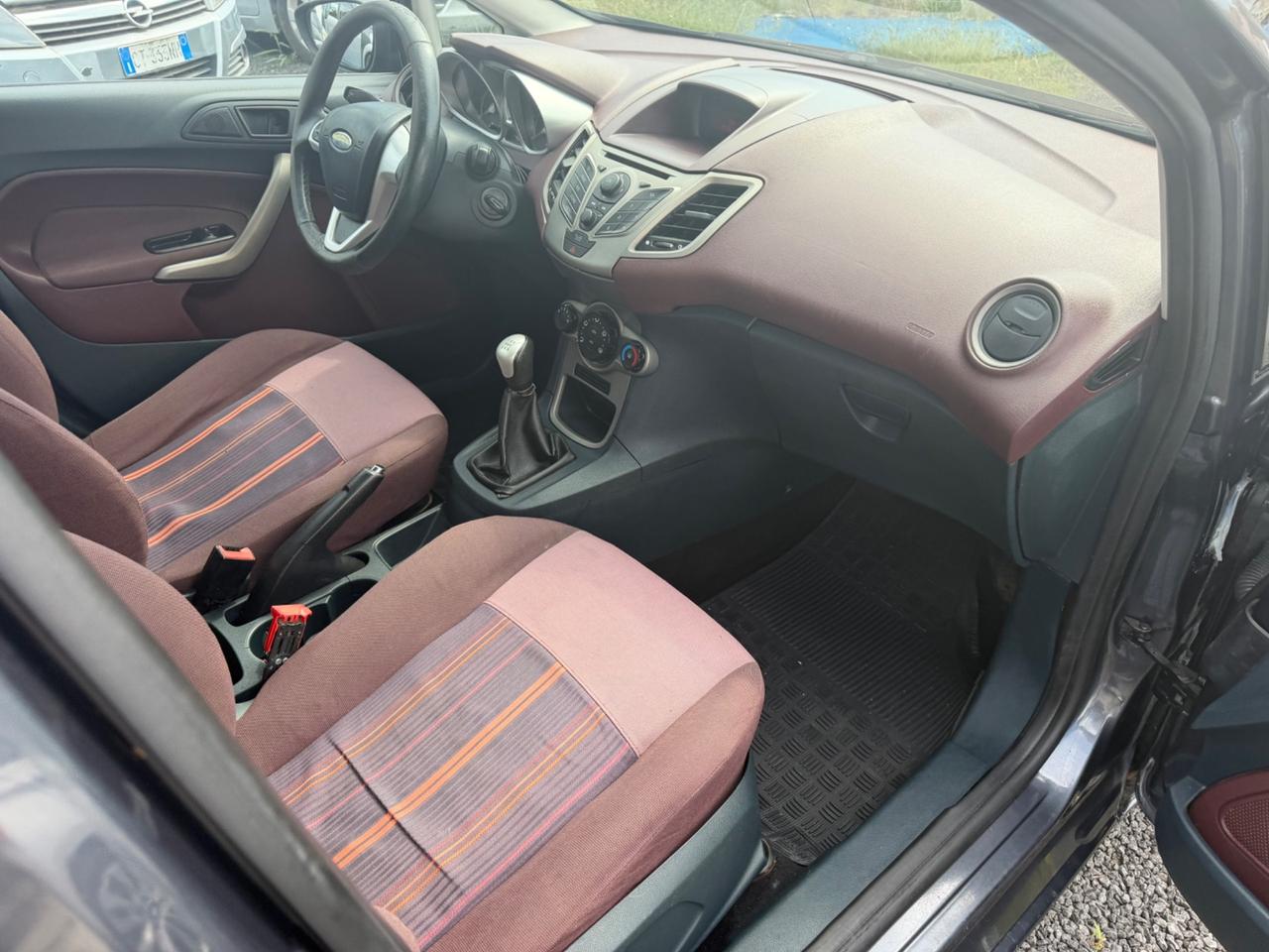 Ford Fiesta Ikon 1.4 TDCi 70CV 5 porte