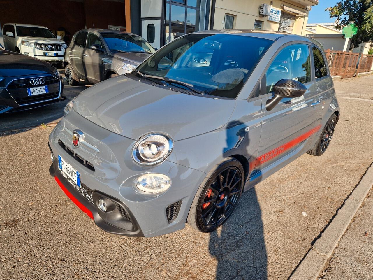 Abarth 695 1.4 Turbo T-Jet XSR Yamaha Limited Edition