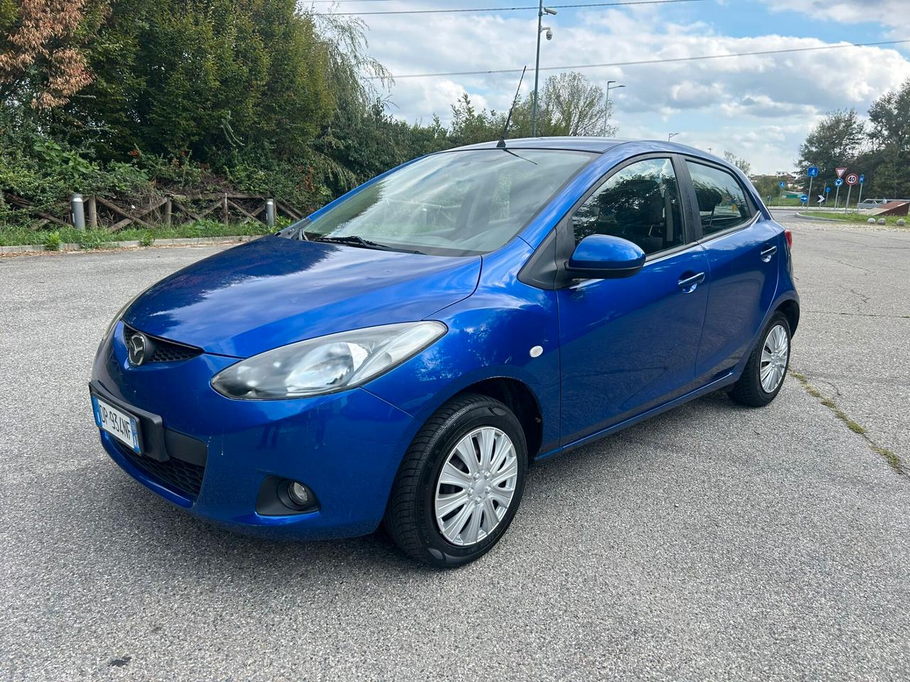 Mazda 2 benzina 5 porte