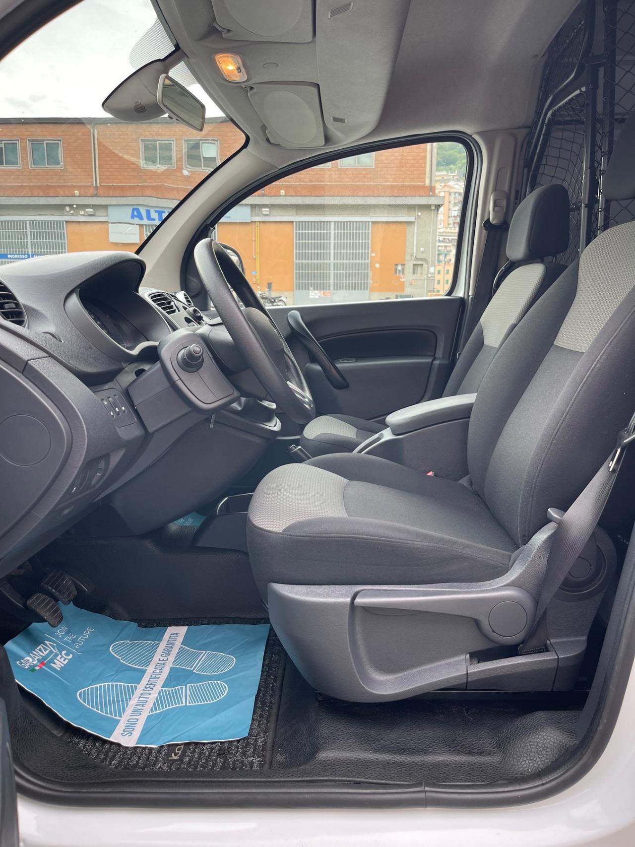 Renault Kangoo 1.5 dCi 90CV - NEOPATENTATI