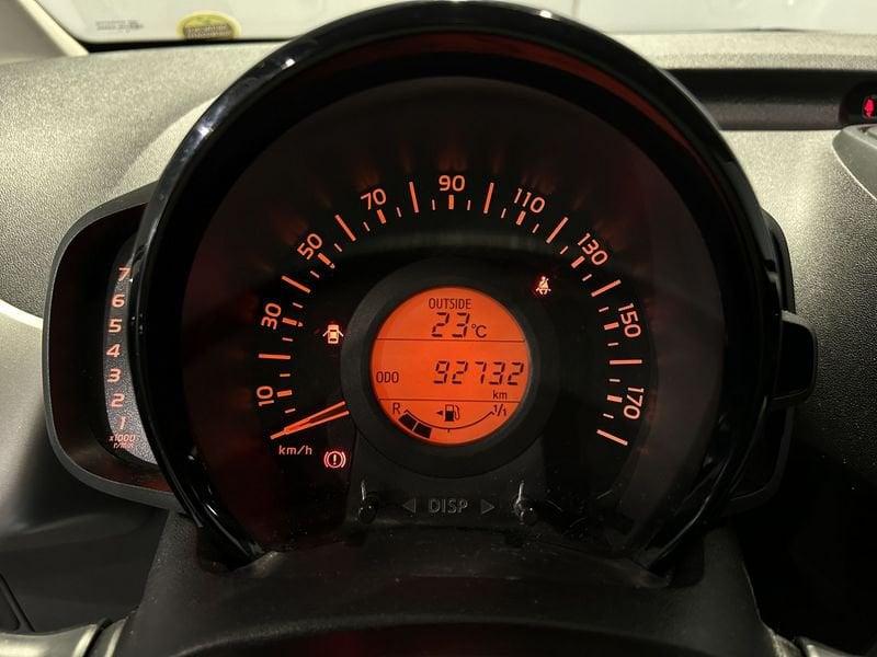 Toyota Aygo Aygo 1.0 VVT-i 69 CV 5 porte x-play