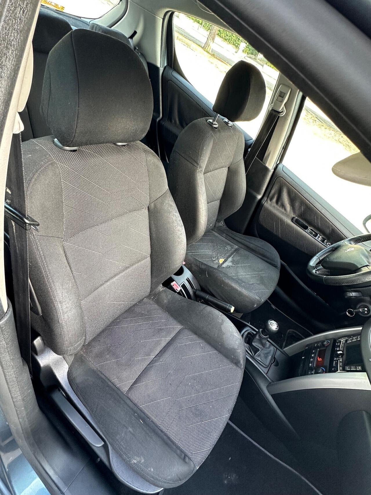 Peugeot 207 1.6 HDi 110CV neop. 2007..