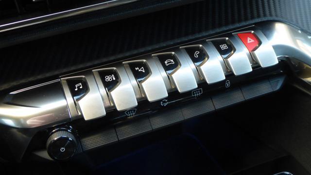 PEUGEOT 3008 BlueHDi 130 S&S EAT8 Active Pack