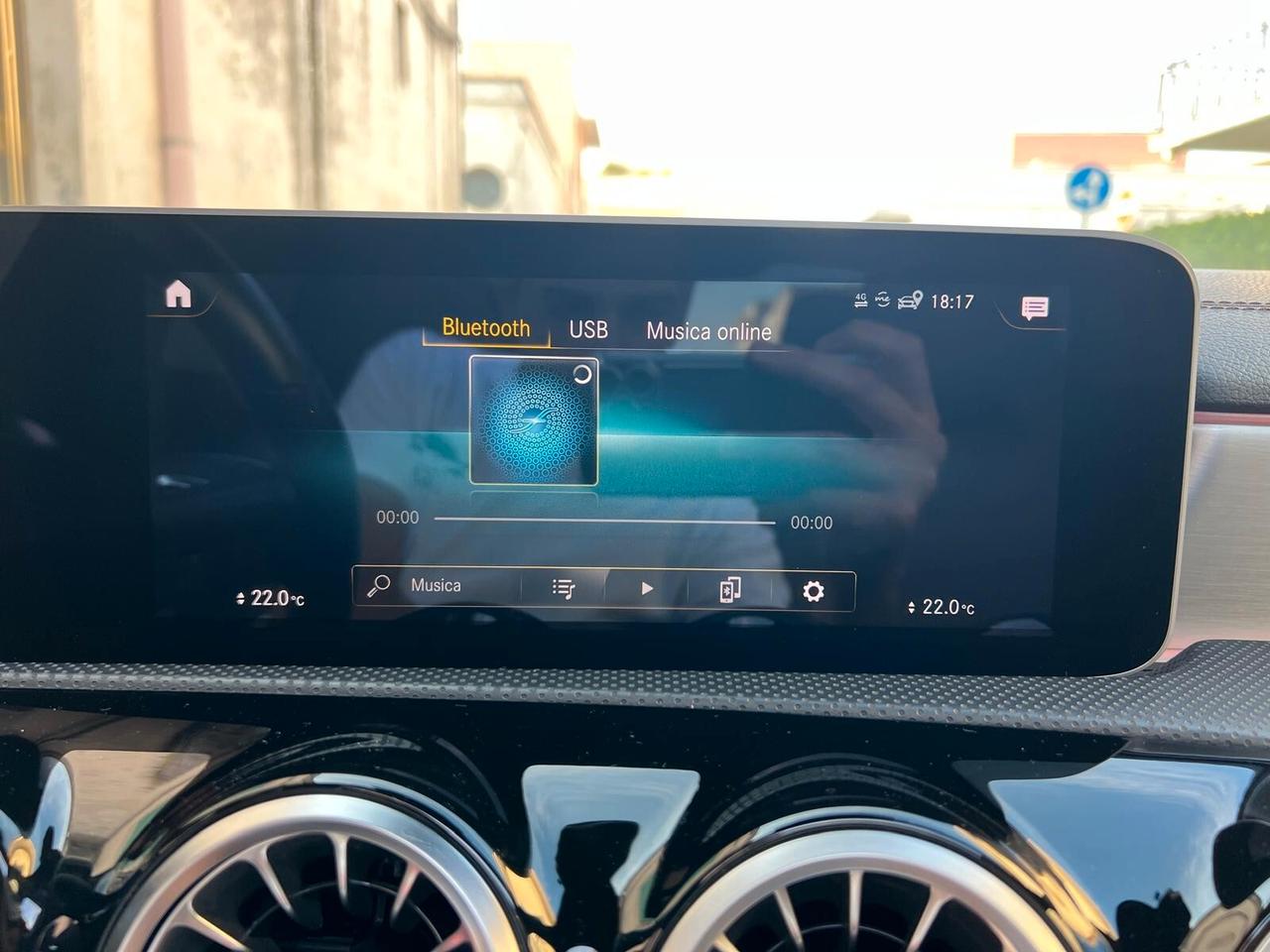 MERCEDES BENZ CLA 200 PREMIUM 1.3 163CV TETTO PELLE NAVI ANNO 2019