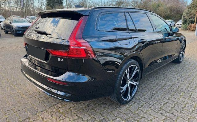 VOLVO V60 B4 (d) automatico Plus Dark