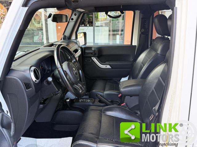 JEEP Wrangler Unlimited 2.8 CRD DPF Sahara Auto