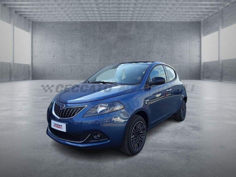 Lancia Ypsilon 1.0 firefly hybrid Gold s&s 70cv