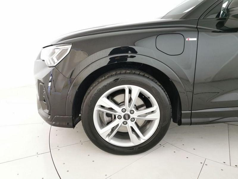 Audi Q3 45 1.4 tfsi e S Line Edition s-tronic