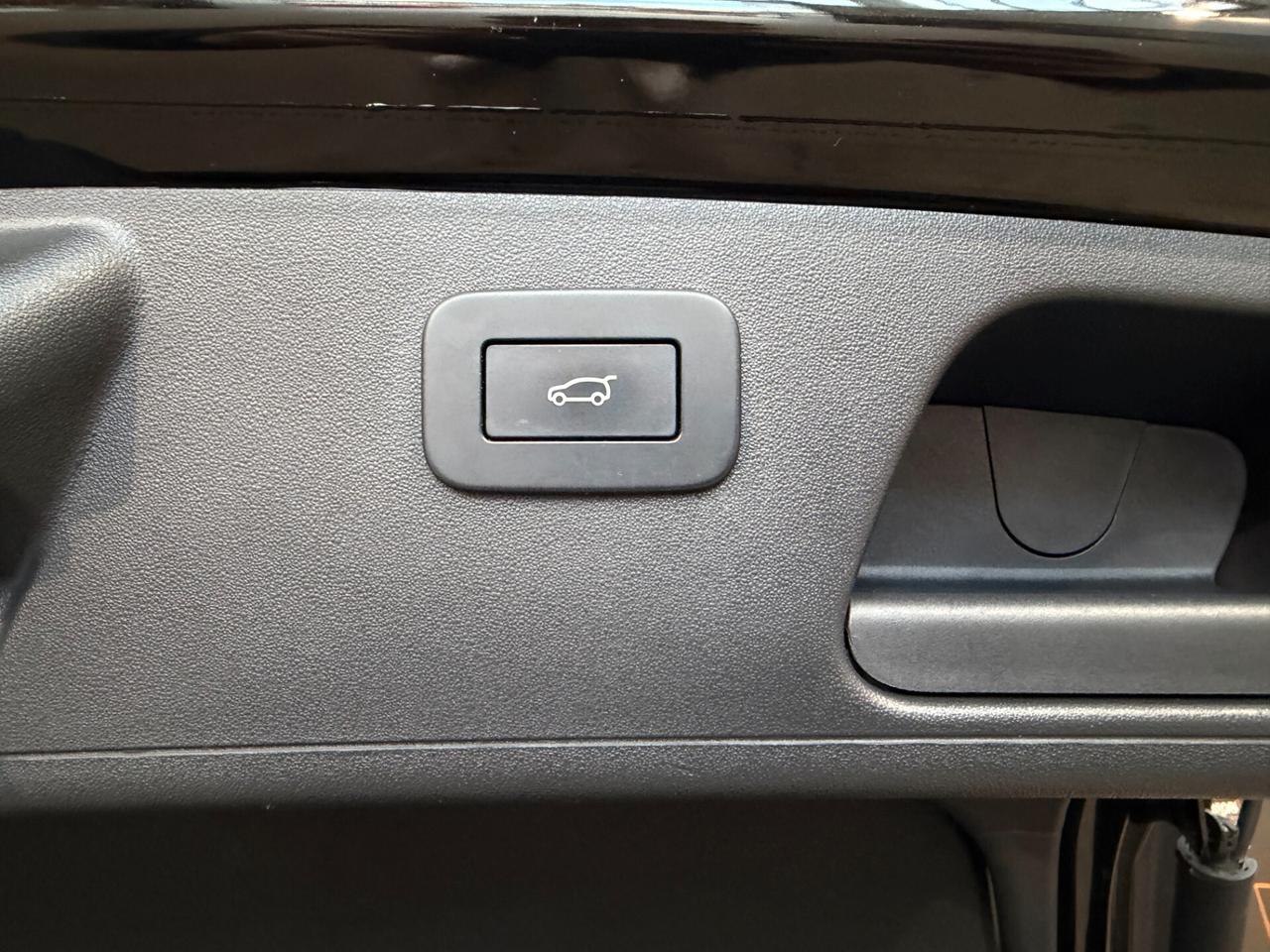 Jaguar E-Pace 2.0 I4 200 CV AWD Auto R-Dynamic SE